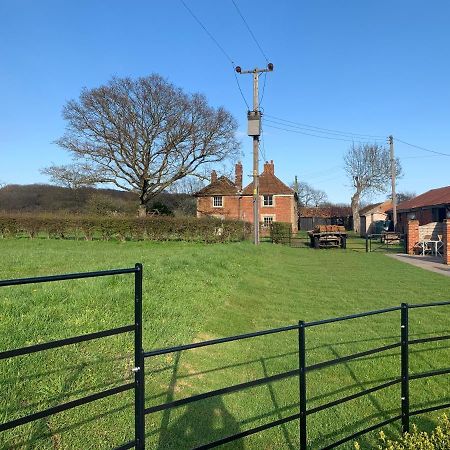 Plumptons Farm Holiday Lodges Colchester Exterior foto