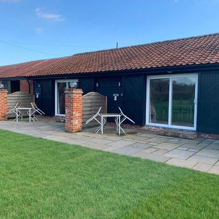 Plumptons Farm Holiday Lodges Colchester Exterior foto