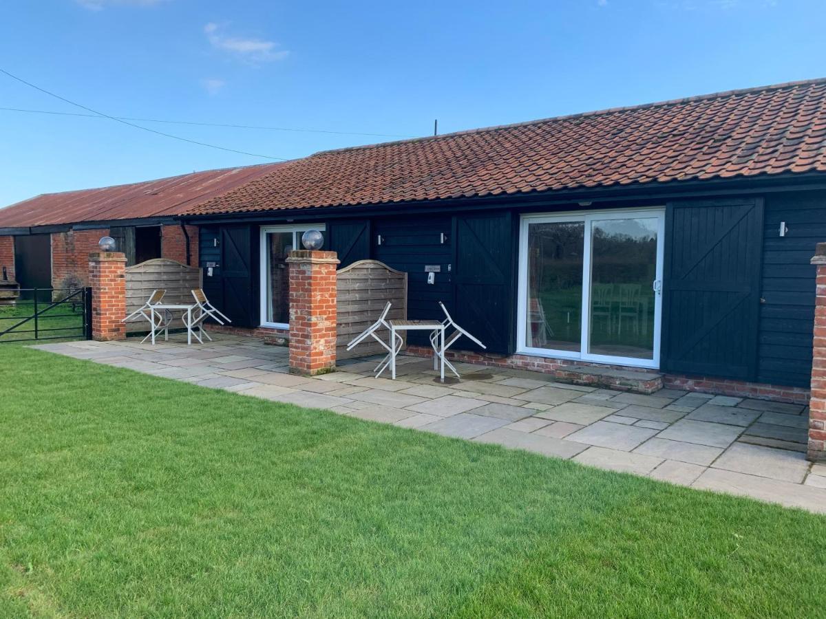 Plumptons Farm Holiday Lodges Colchester Exterior foto